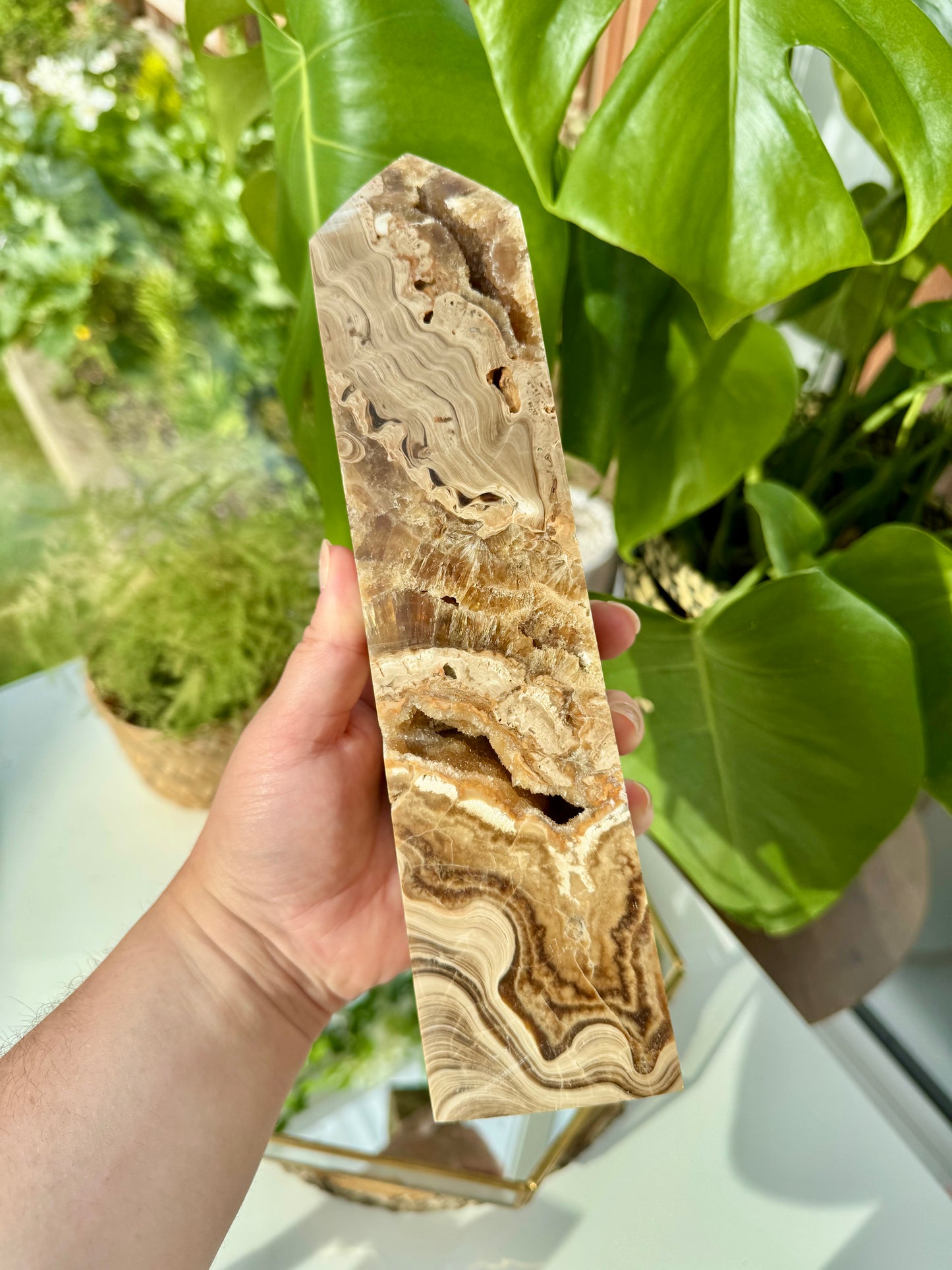 Statement Chocolate Calcite Tower