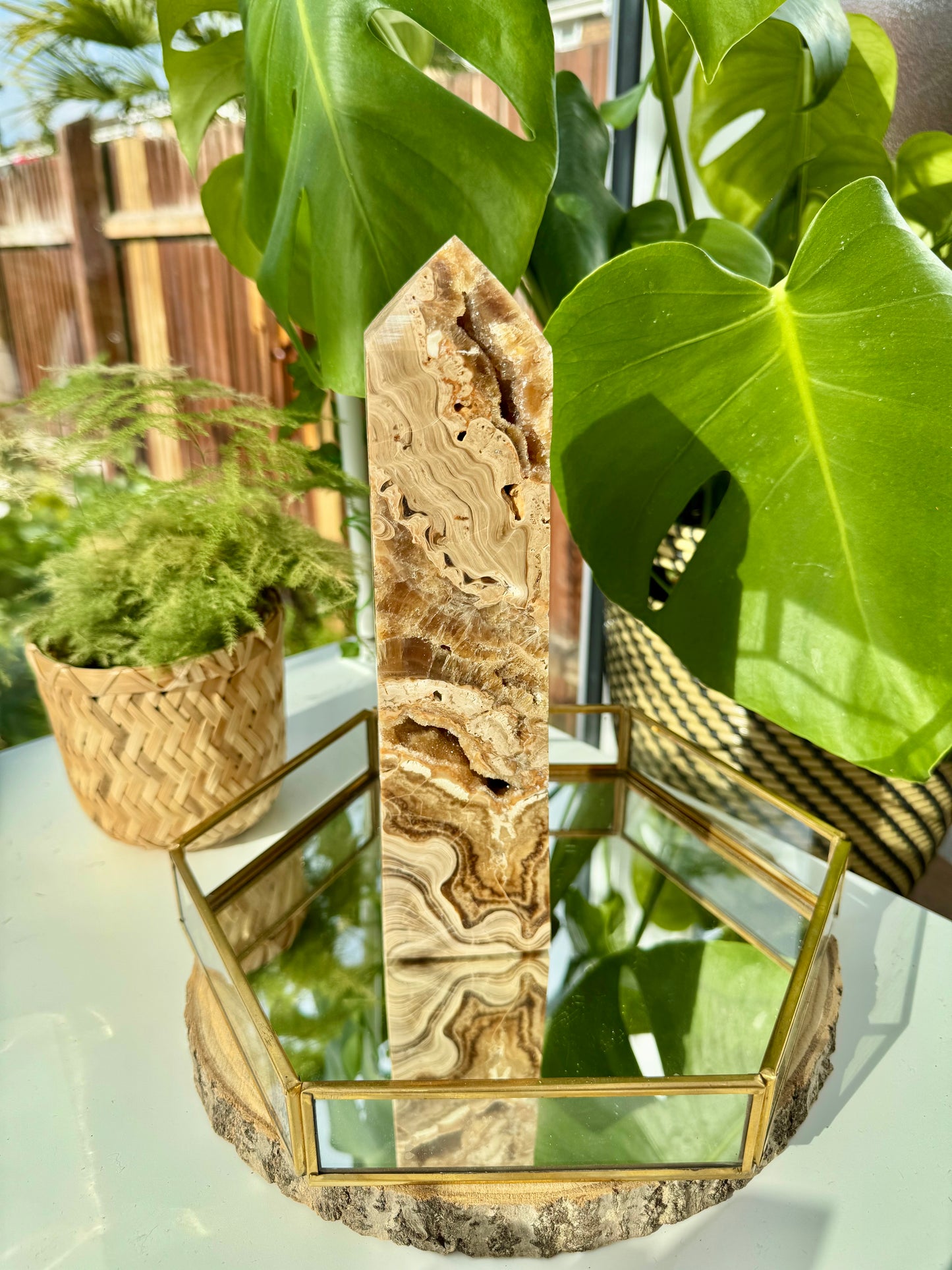 Statement Chocolate Calcite Tower