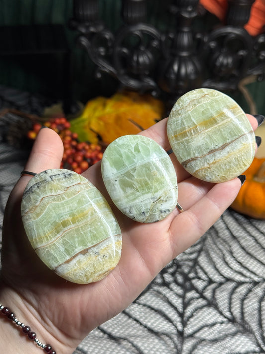 Kiwi Calcite Palms
