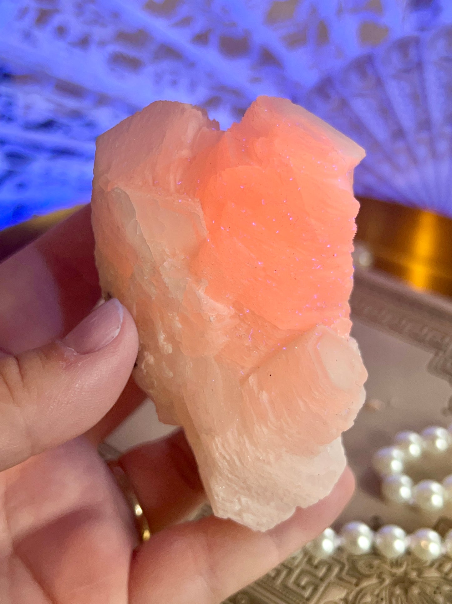 Raw Mangano Calcite (UV Reactive)