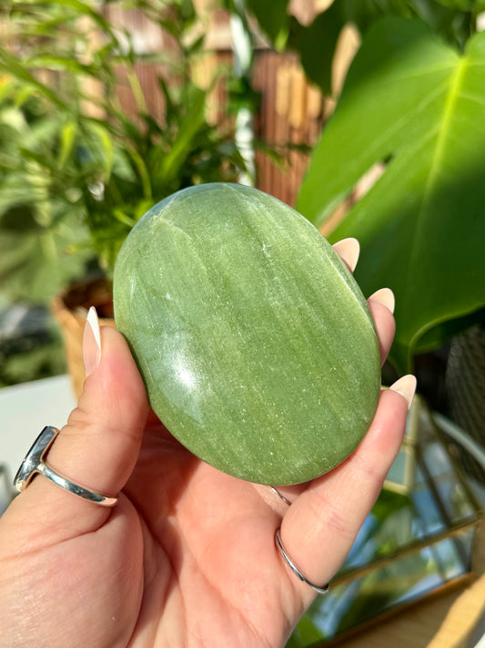 Chrome Tremolite Large Palms