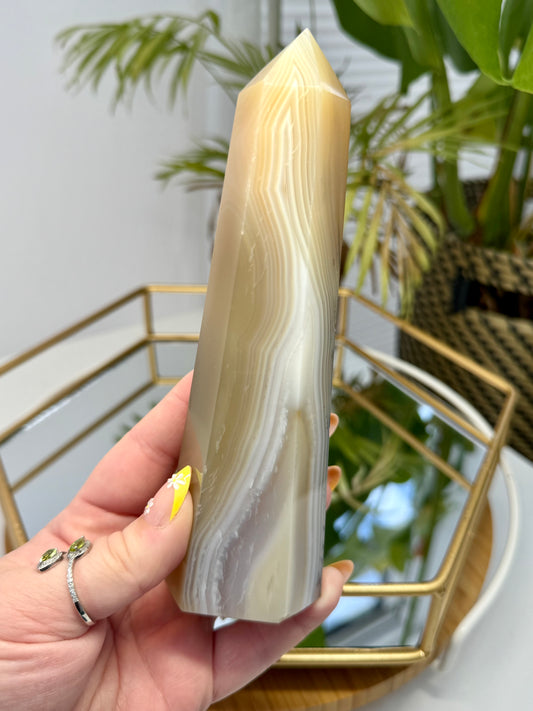 Banded Agate with Dendritic Tower