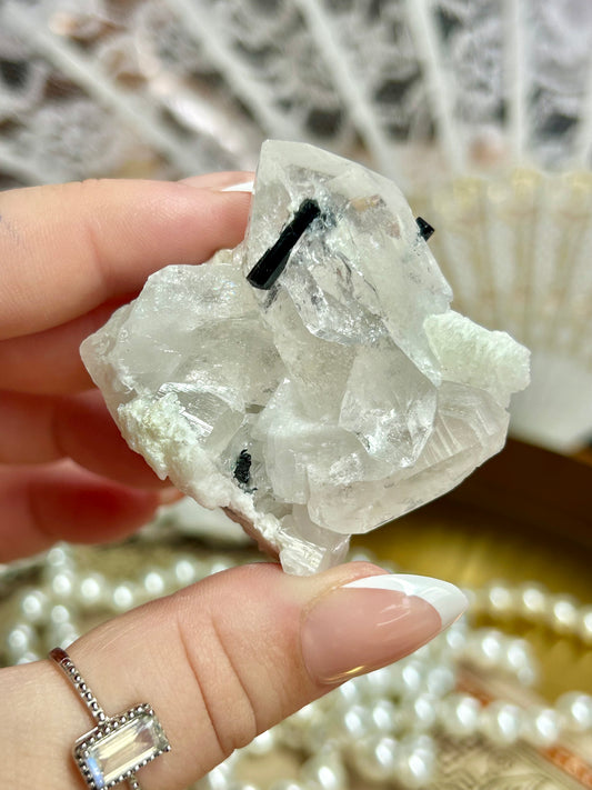 Black Tourmaline in Quartz Specimens from Pakistan