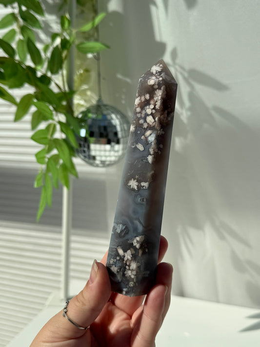 Black Flower Agate Tower
