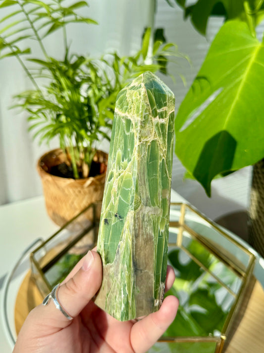 Chrome Tremolite Tower