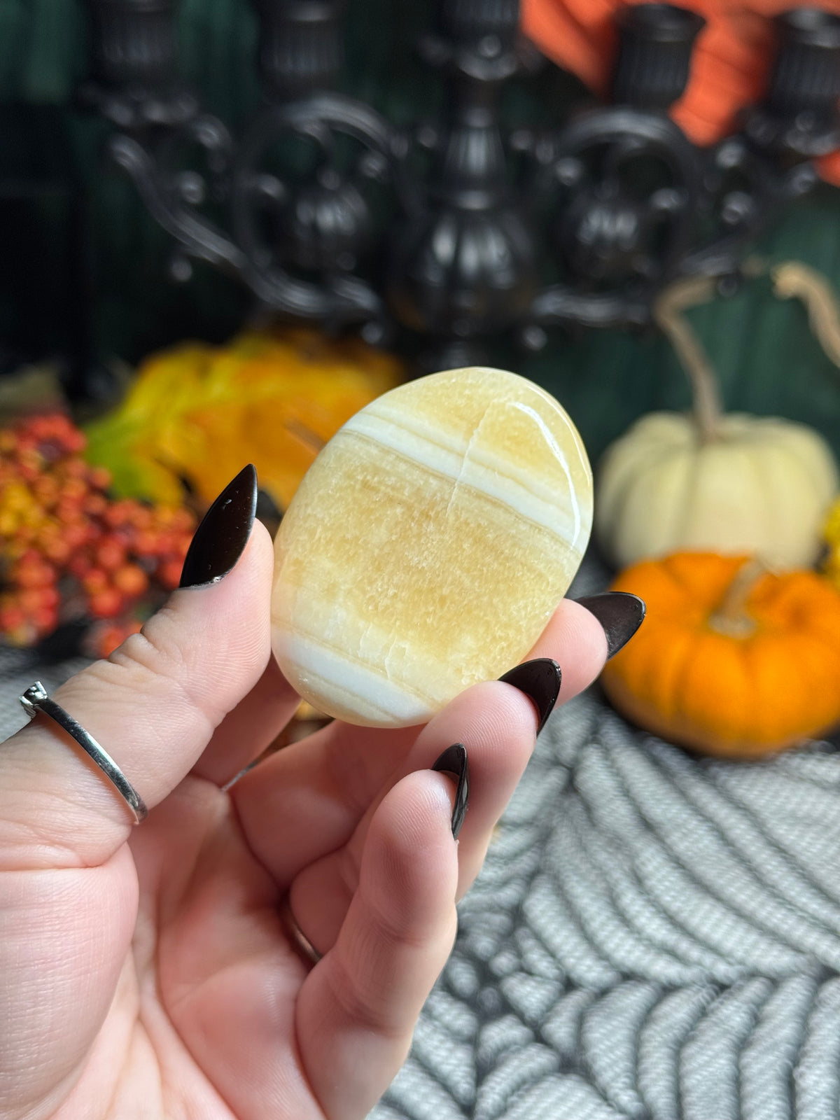 Mango Calcite Palms