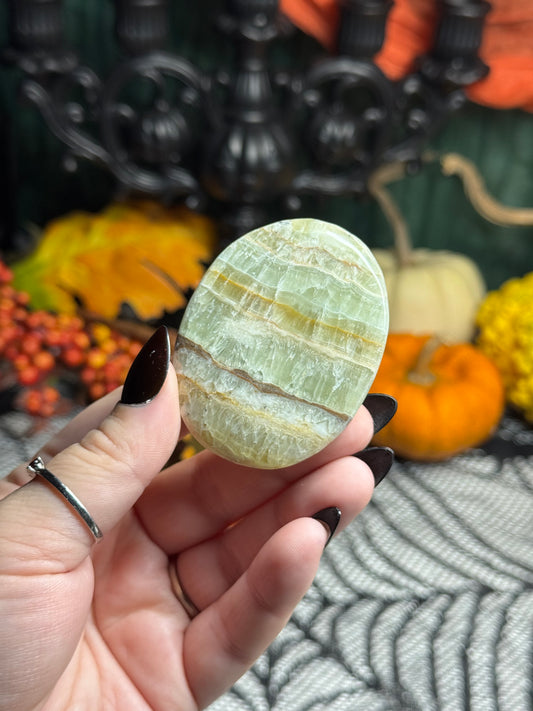 Kiwi Calcite Palms